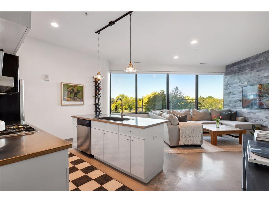 5601 Smetana Drive #318 Hopkins MN 55343 6784162 image1