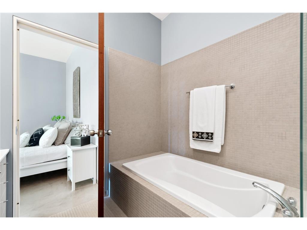 5601 Smetana Drive #608 Minnetonka MN 55343 7024984 image20