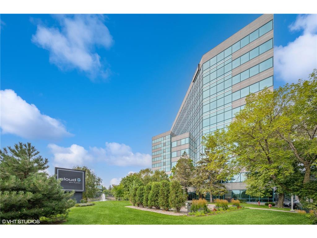 5601 Smetana Drive 902, MN, 55343 MLS 6422291 Edina