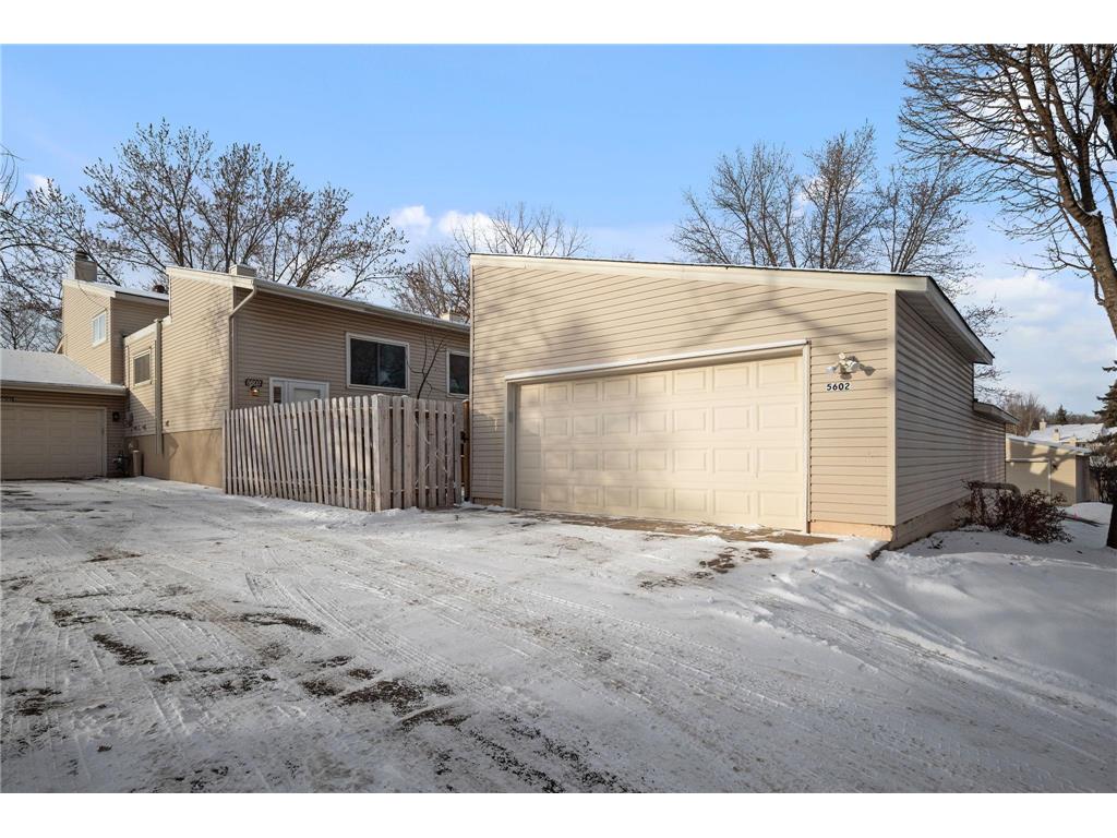 5602 W Bavarian Pass Fridley MN 55432 6643133 image1