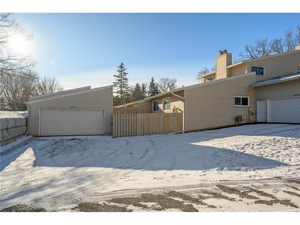 5604 N Innsbruck Court NE Fridley MN 55432 6473558 image1