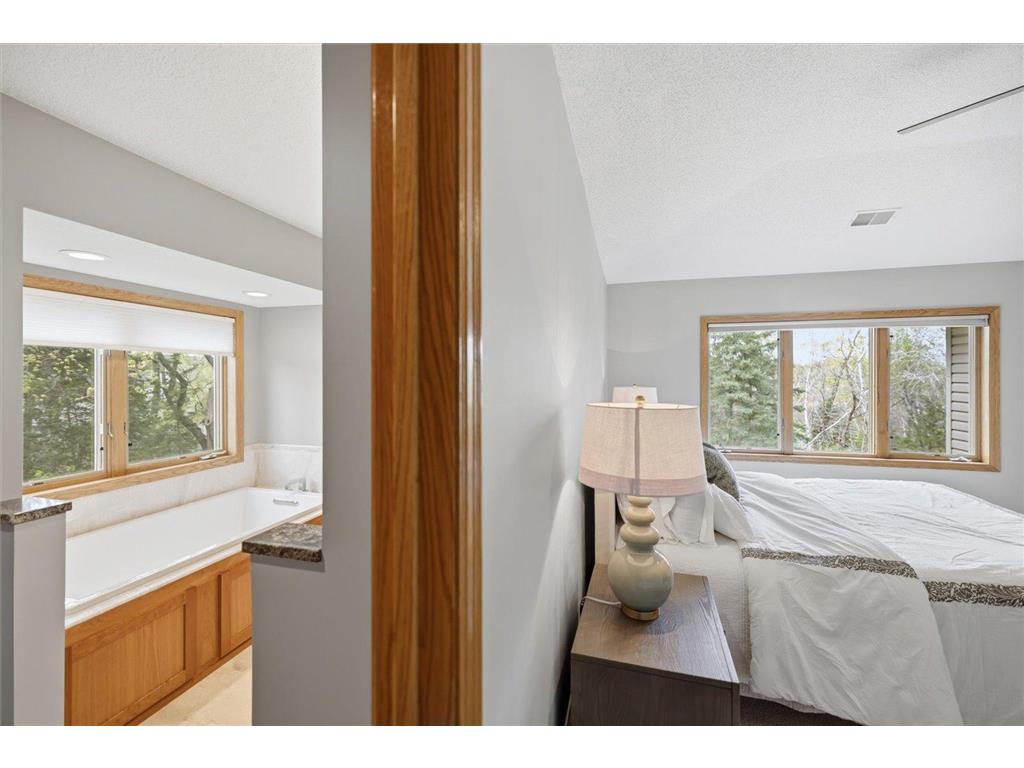 5605 Saint Albans Circle Shoreview MN 55126 7057175 image38