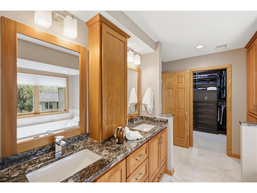 5605 Saint Albans Circle Shoreview MN 55126 7057175 image42