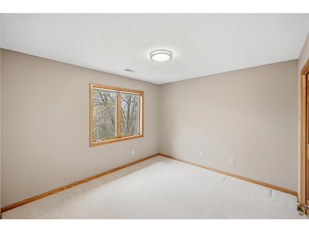 5605 Saint Albans Circle Shoreview MN 55126 7057175 image46