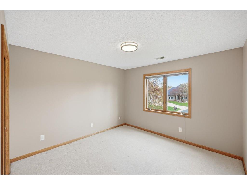 5605 Saint Albans Circle Shoreview MN 55126 7057175 image49