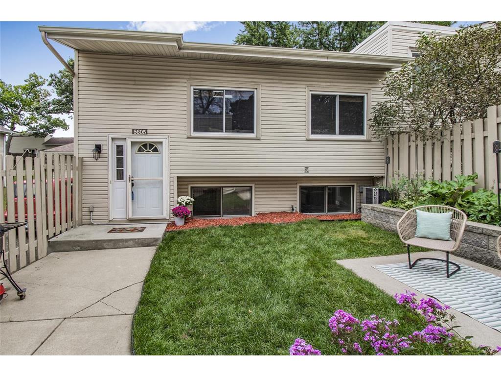 5605 W Bavarian Pass Fridley MN 55432 6786854 image1