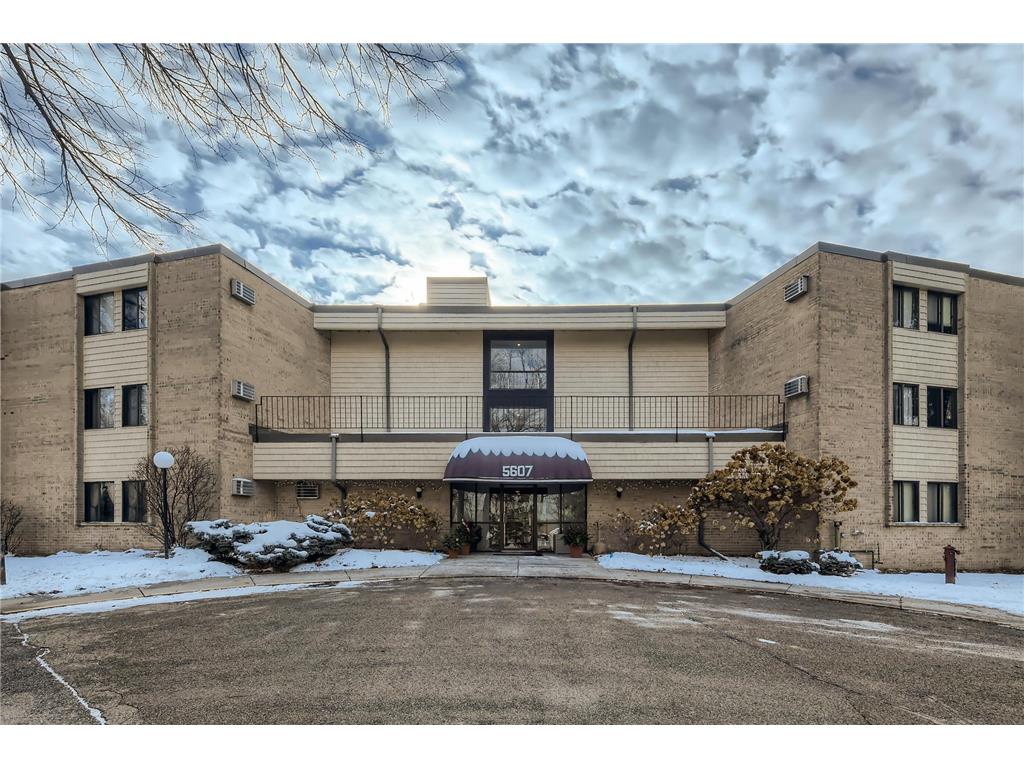 5607 Green Circle Drive #115 Minnetonka MN 55343 6260526 image1