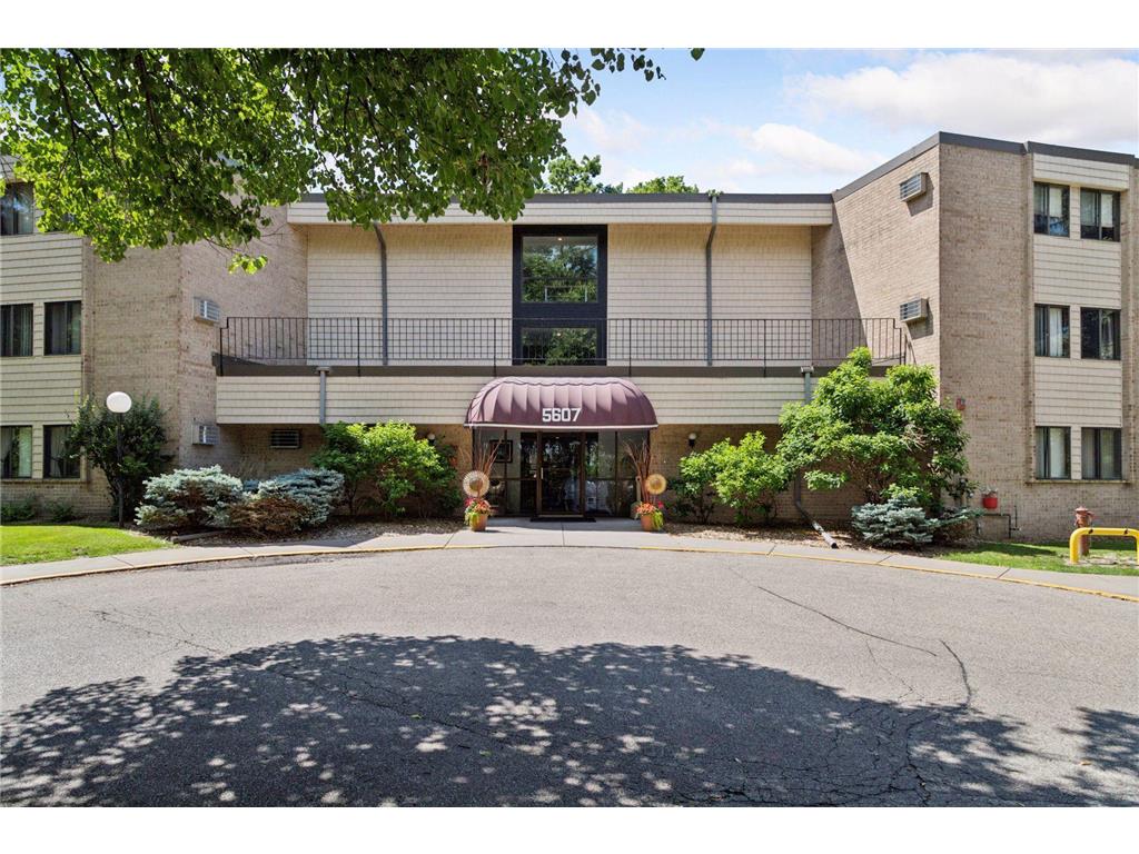 5607 Green Circle Drive #308 Minnetonka MN 55343 6750675 image1