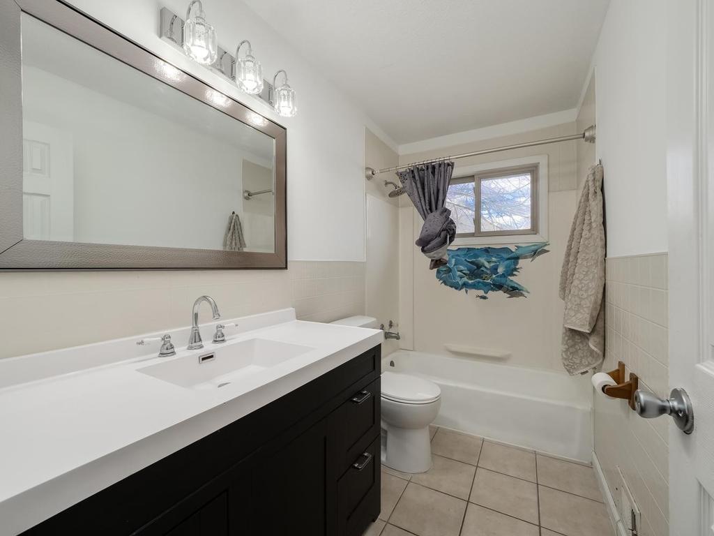 5608 80th Avenue N Brooklyn Park MN 55443 7067139 image15