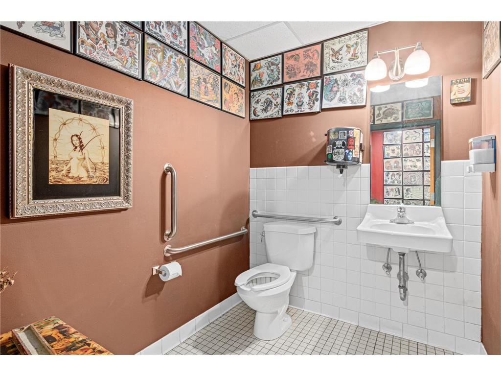 5609 Chicago Avenue S Minneapolis MN 55417 7011885 image30