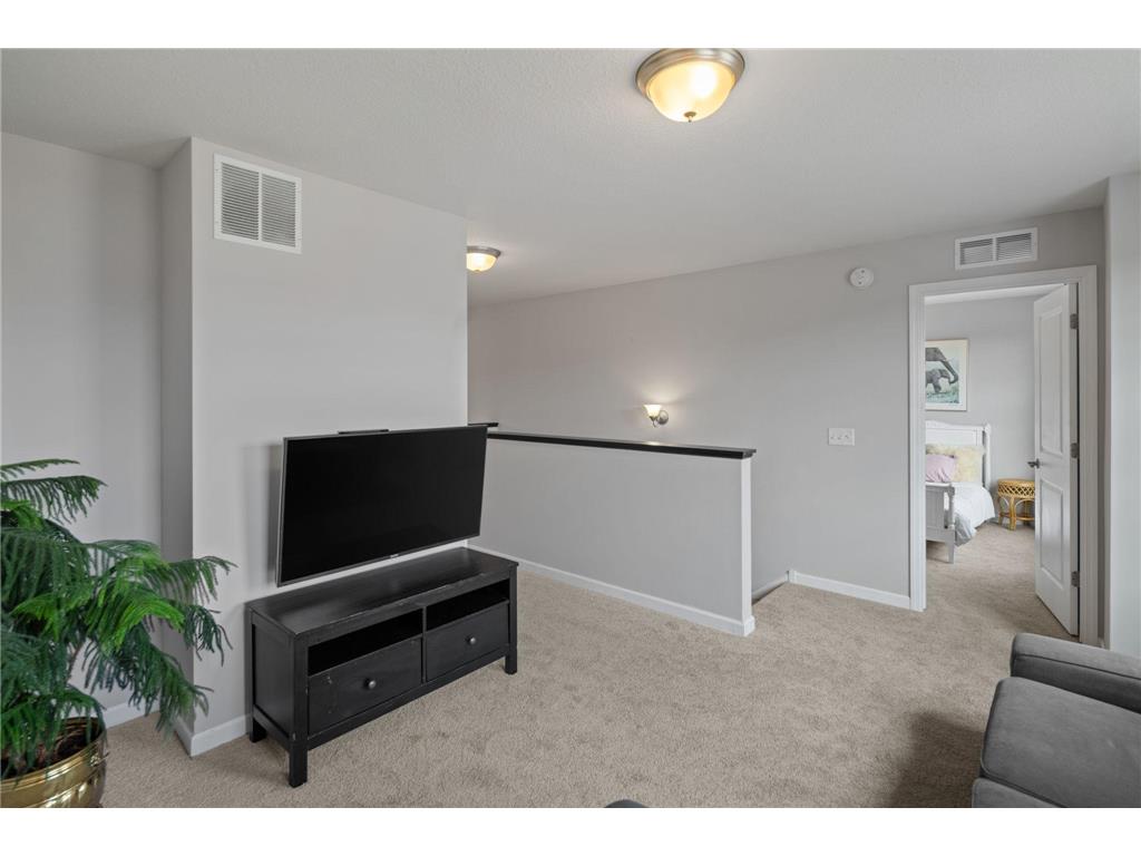 561 14th Street NW New Brighton MN 55112 - Long Lake 7082067 image21