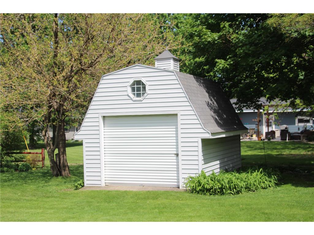 561 4th Street E Hector MN 55342 7084410 image3