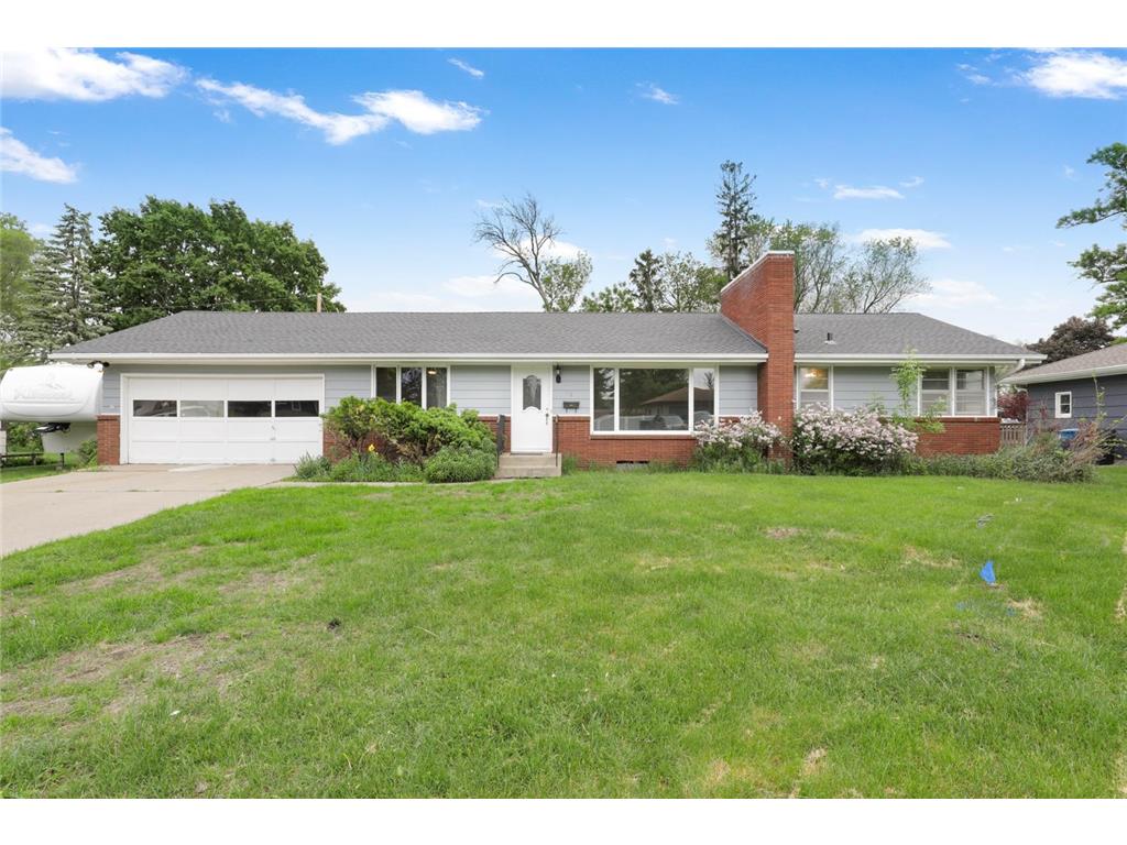 561 Bennett Drive NE Fridley MN 55432 7104342 image1