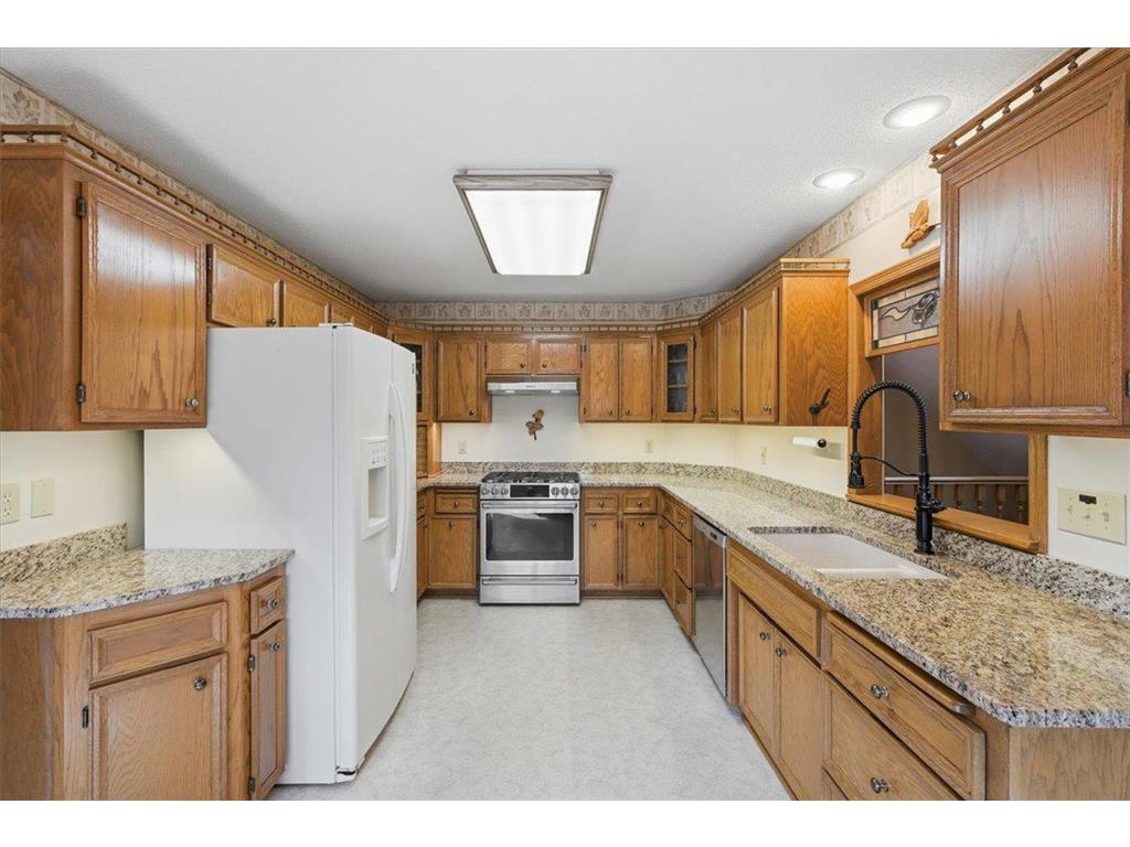 561 Deer Ridge Lane S Maplewood MN 55119 7036574 image15