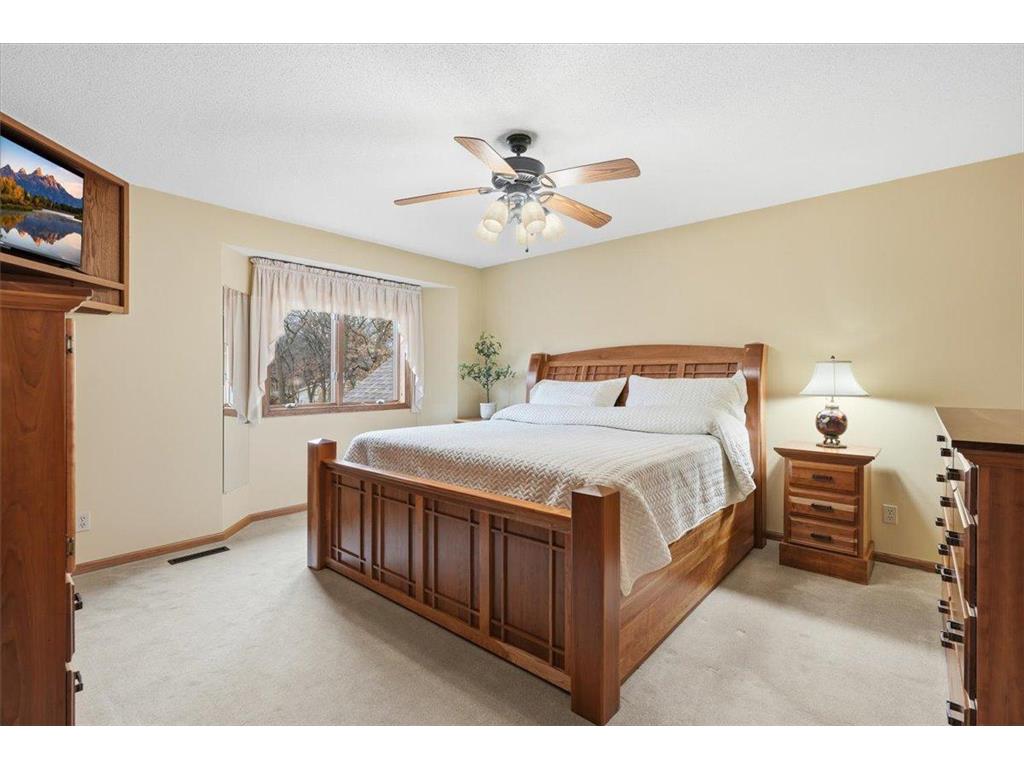 561 Deer Ridge Lane S Maplewood MN 55119 7036574 image27