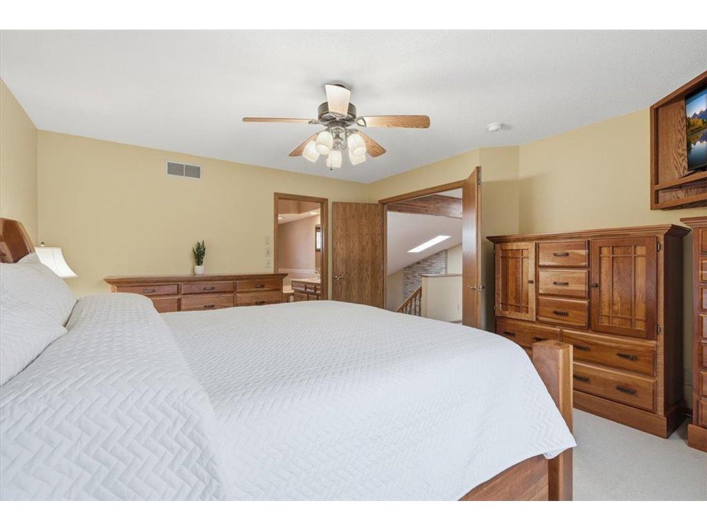 561 Deer Ridge Lane S Maplewood MN 55119 7036574 image28