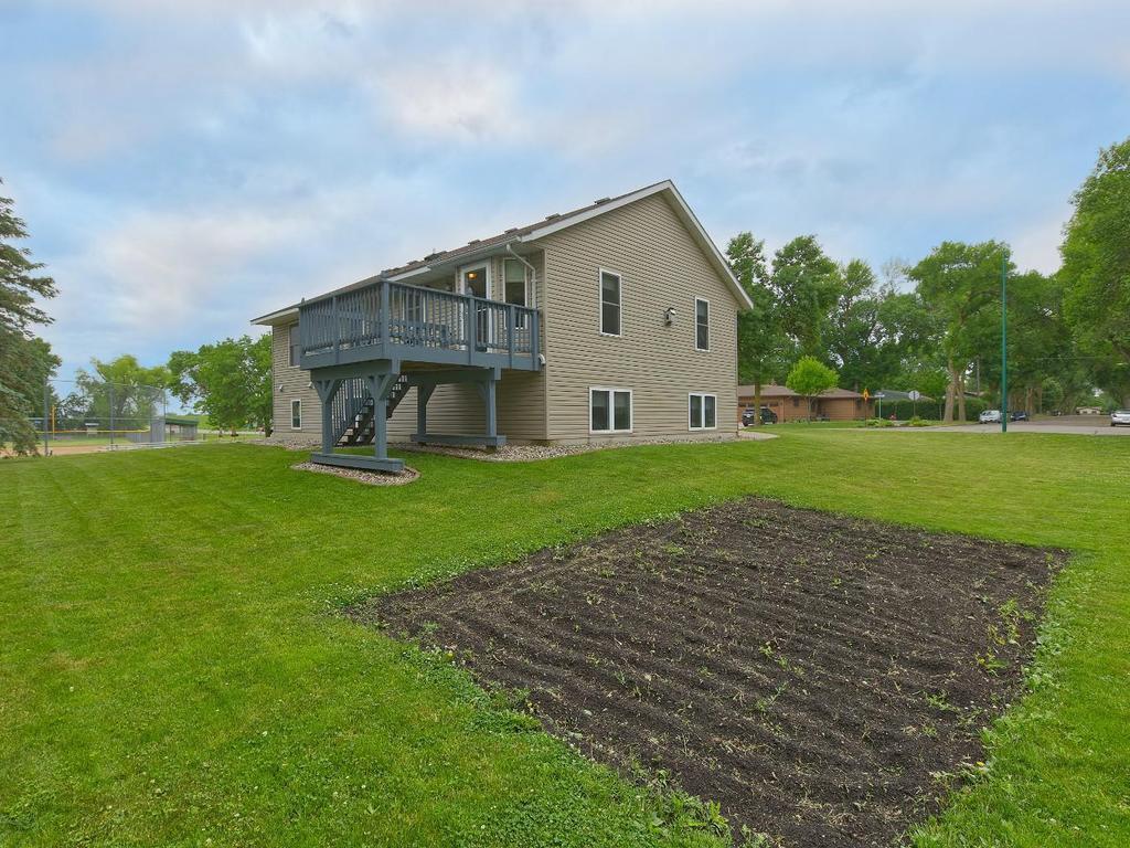 561 Kingsley Street S Winsted MN 55395 - Winsted 7091497 image37
