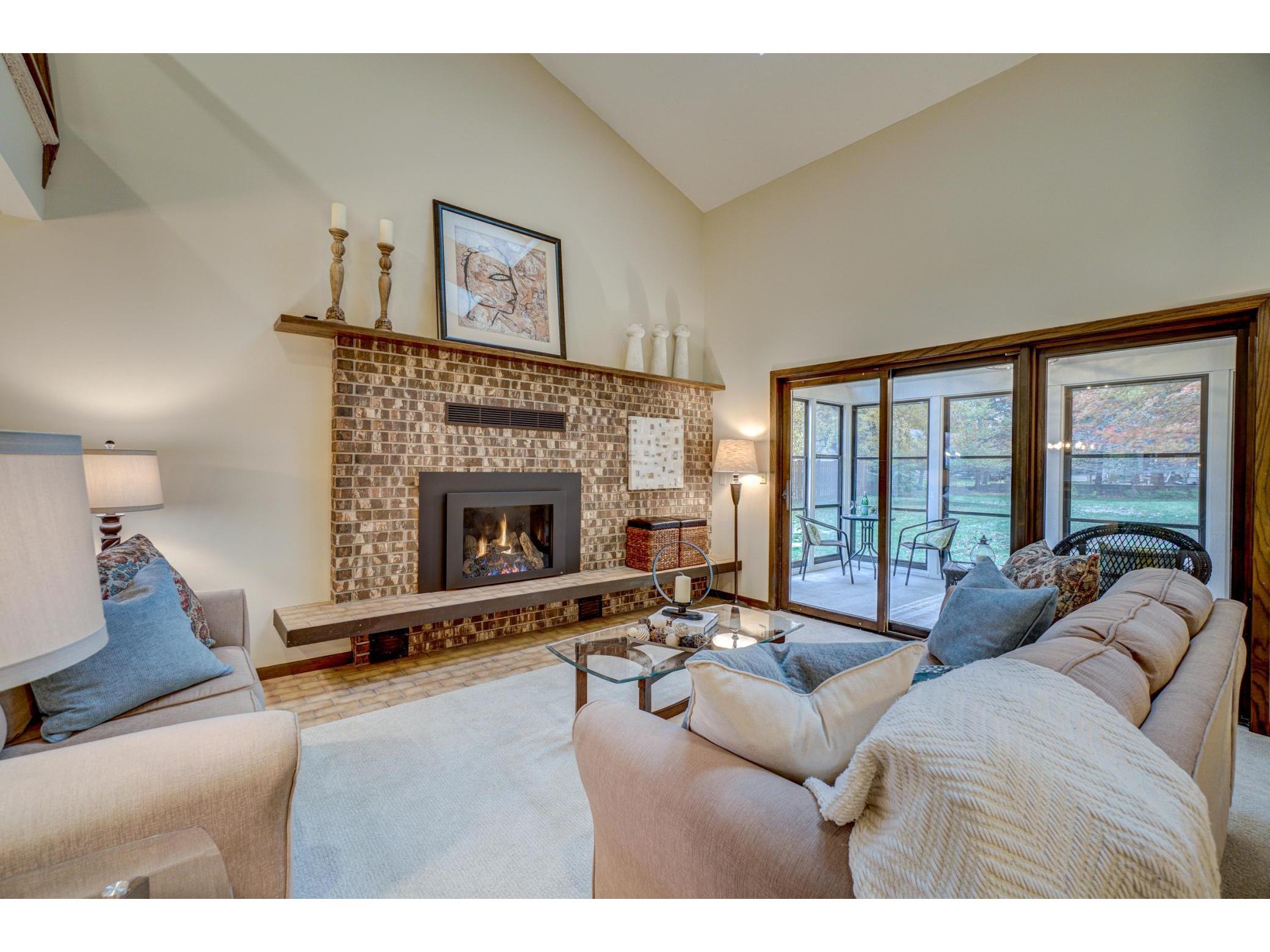 5610 Royal Oaks Drive Shoreview MN 55126 6087241 image1