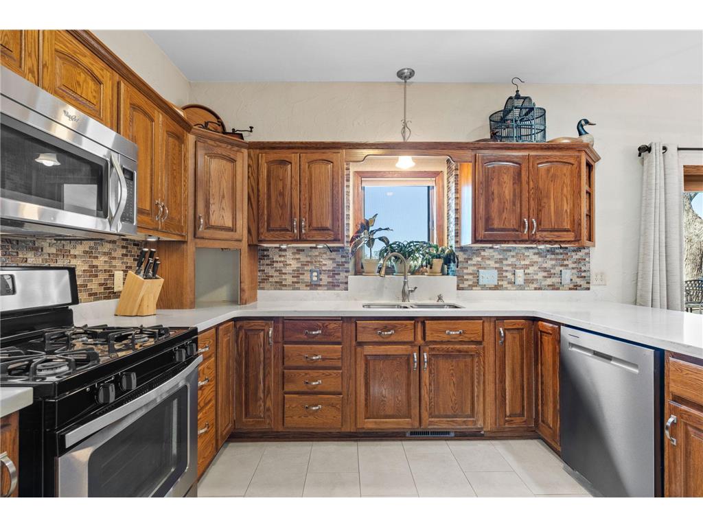 5611 Indiana Avenue N Brooklyn Center MN 55429 - Upper Twin Lake 7055391 image11