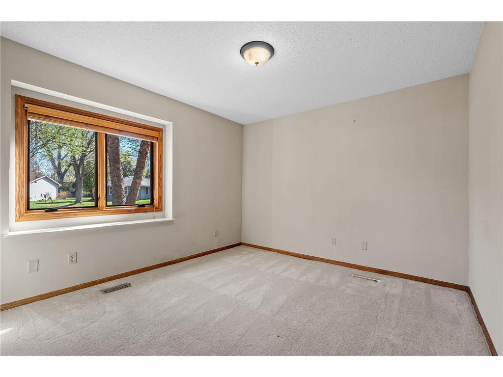 5611 Indiana Avenue N Brooklyn Center MN 55429 - Upper Twin Lake 7055391 image14