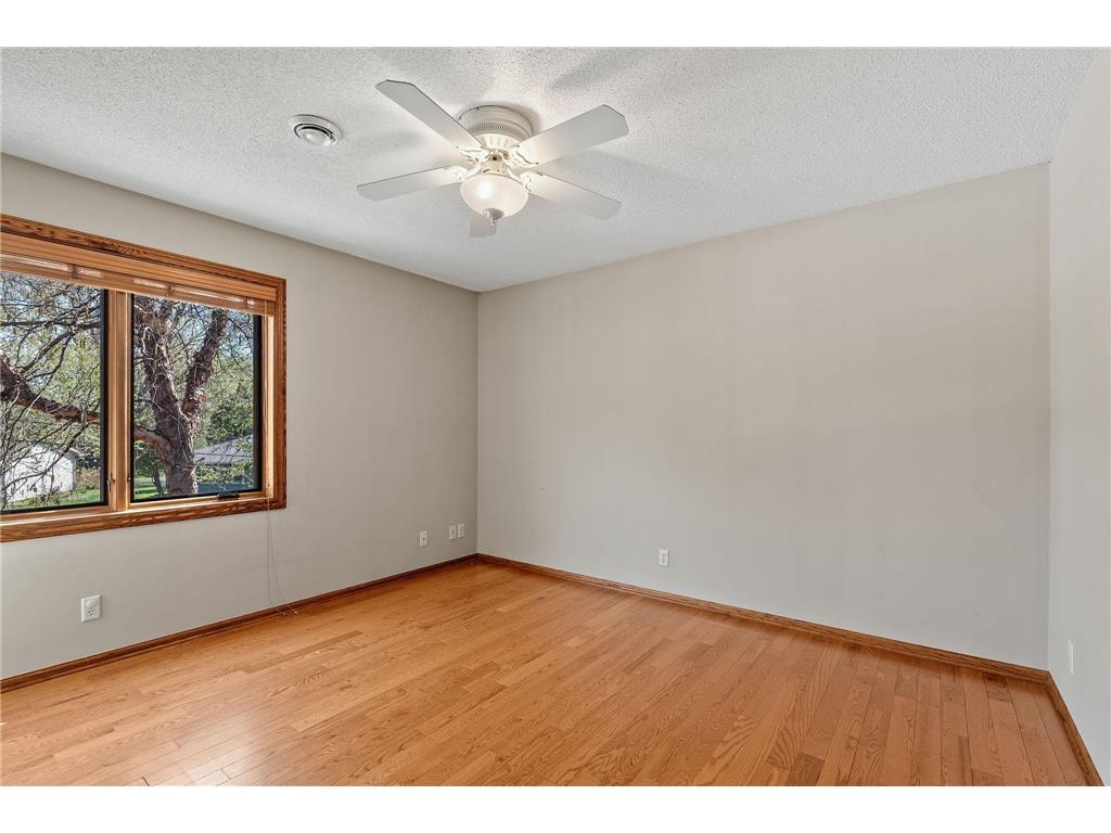 5611 Indiana Avenue N Brooklyn Center MN 55429 - Upper Twin Lake 7055391 image23