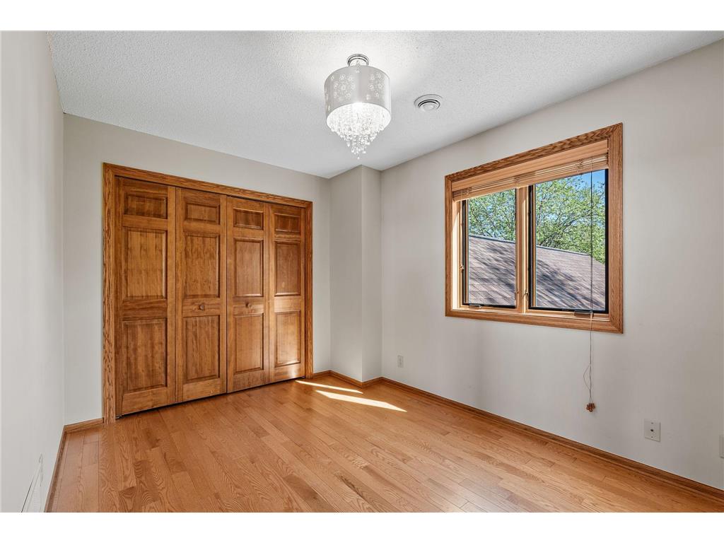 5611 Indiana Avenue N Brooklyn Center MN 55429 - Upper Twin Lake 7055391 image26