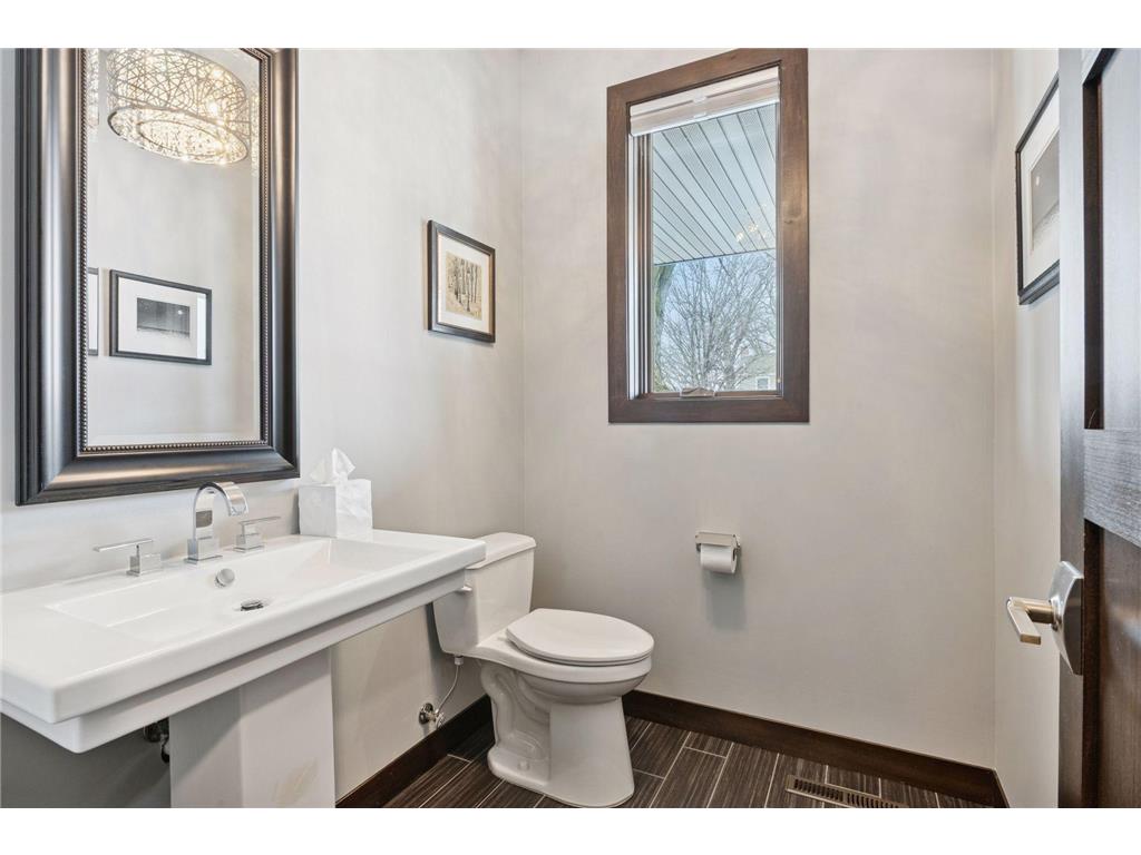 5615 Saint Andrews Avenue Edina MN 55424 7015790 image20