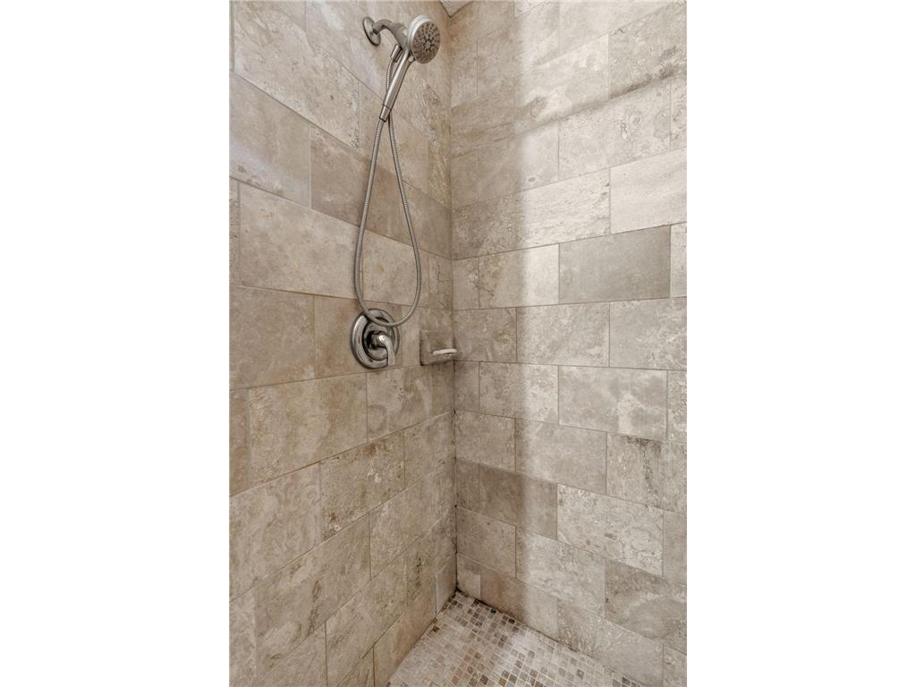 5616 W Bavarian Pass Fridley MN 55432 7052335 image23