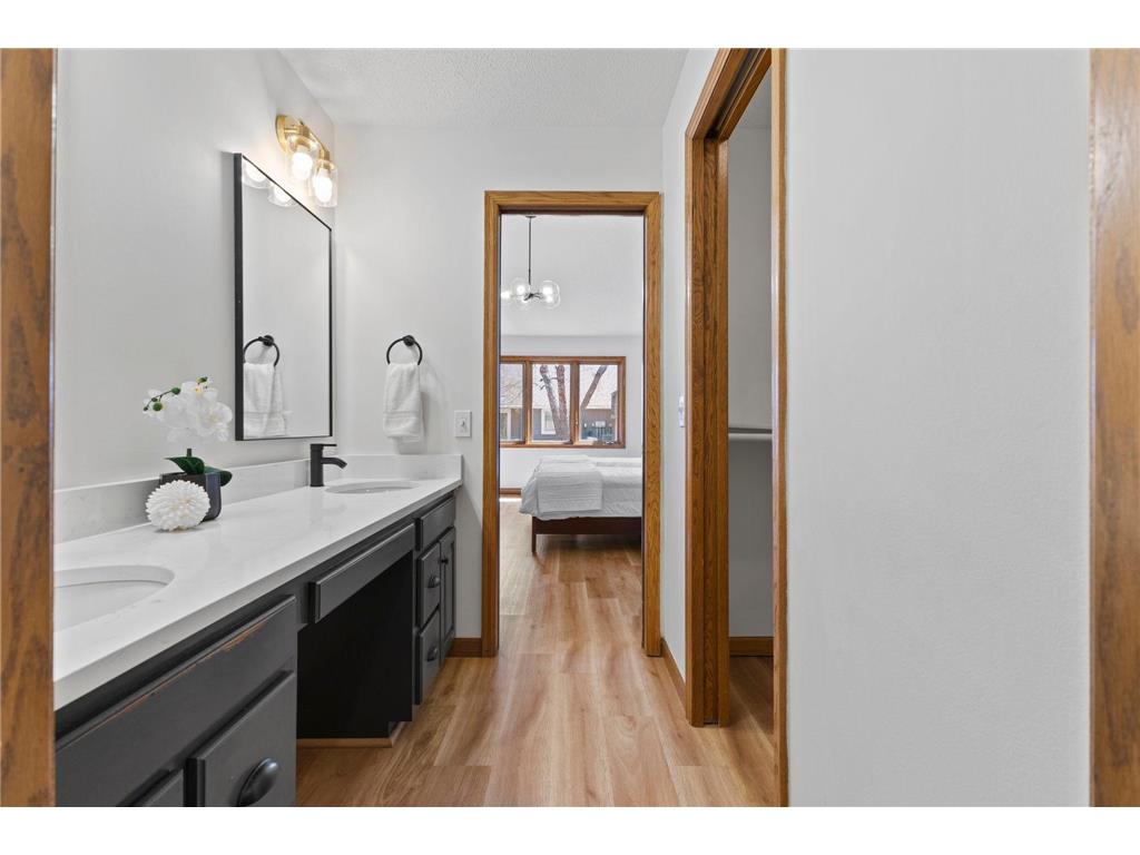 5619 Dunlap Avenue N Shoreview MN 55126 7058123 image20