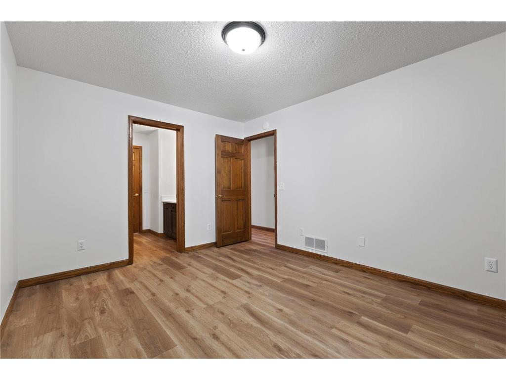 5619 Dunlap Avenue N Shoreview MN 55126 7058123 image26