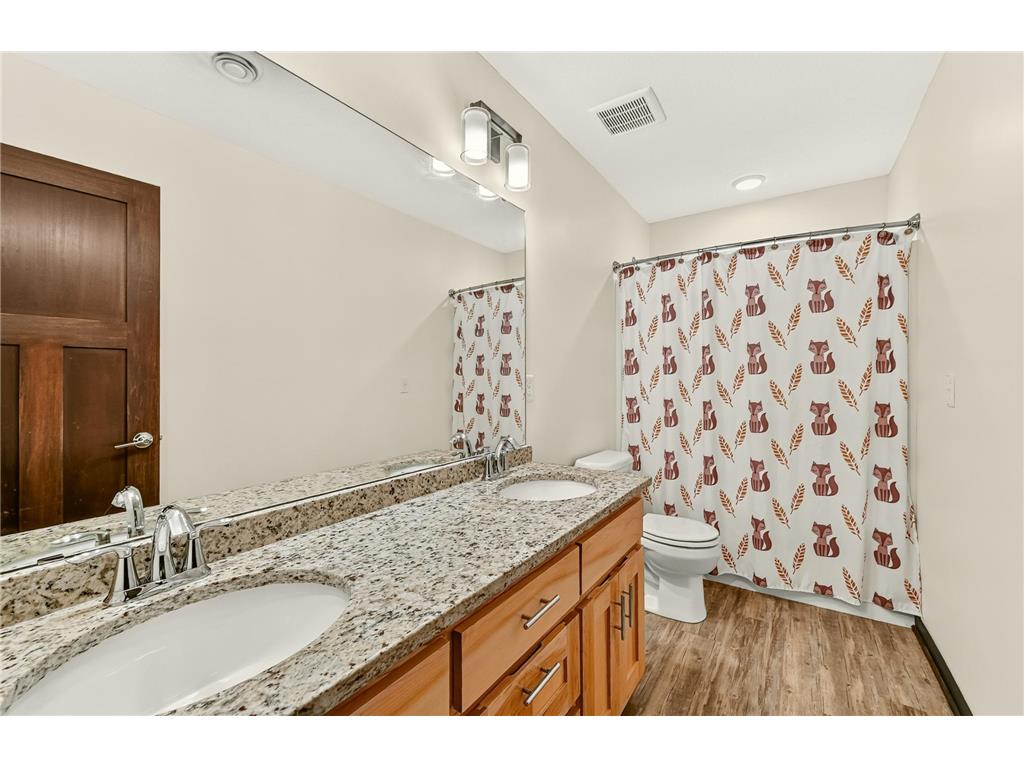 562 15th Avenue NE Byron MN 55920 7111338 image25