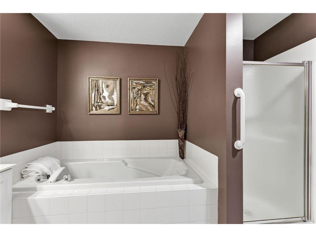 562 Deer Ridge Lane S Maplewood MN 55119 7093831 image24