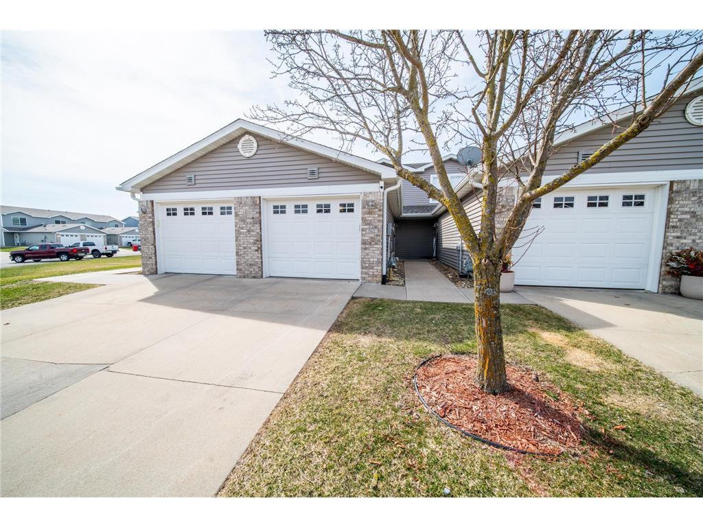 562 Pointe Ct SW Rochester MN 55902 7052383 image1