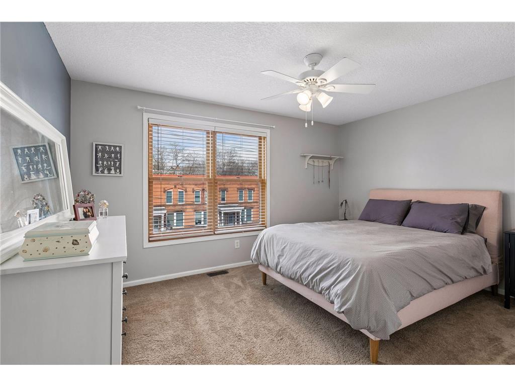 562 State Street #A Saint Paul MN 55107 7058202 image25
