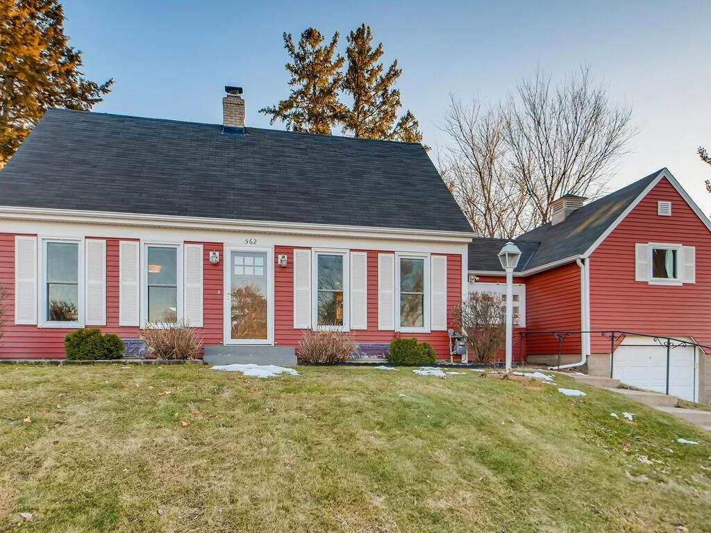 562 Wheelock Parkway E, Saint Paul, MN 55130 MLS 5726822 Edina Realty