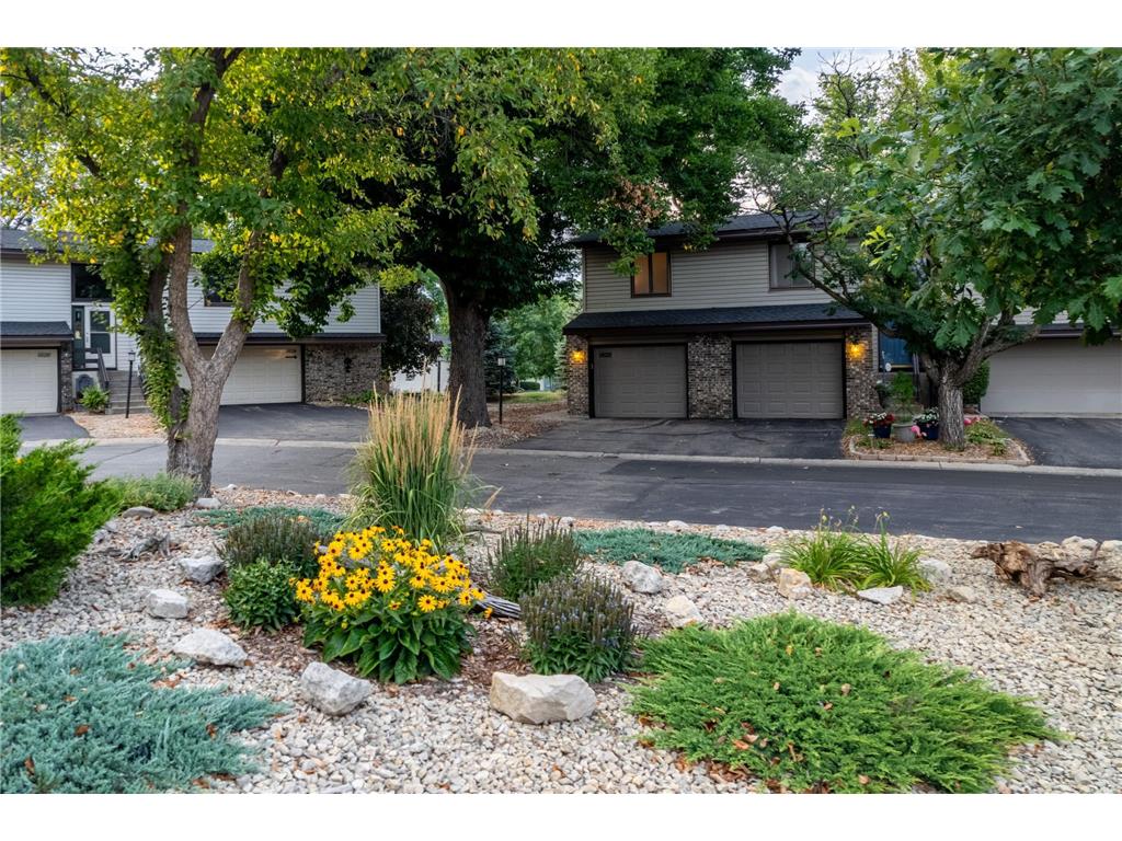 5622 Hyland Courts Drive Bloomington MN 55437 6406588 image1