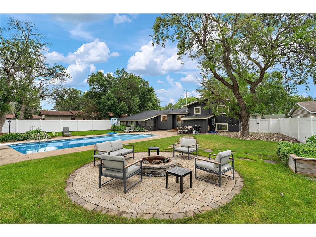 5625 81st Avenue N Brooklyn Park MN 55443 6555174 image1