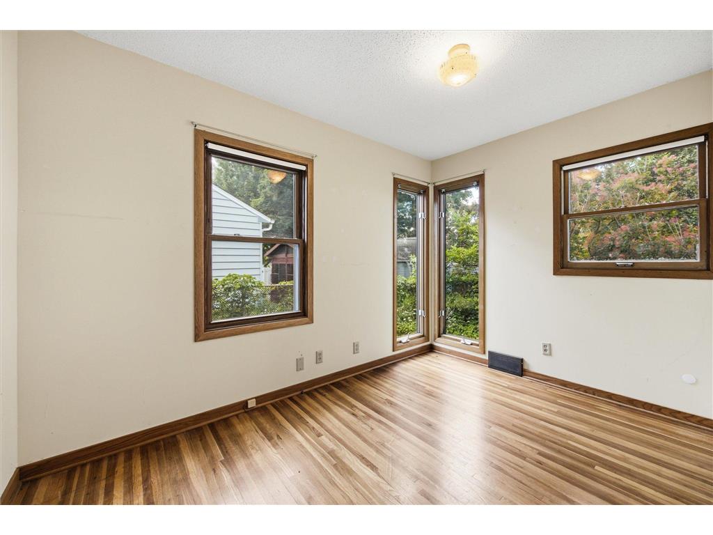 5625 Hillsview Road Brooklyn Center MN 55430 7100646 image14