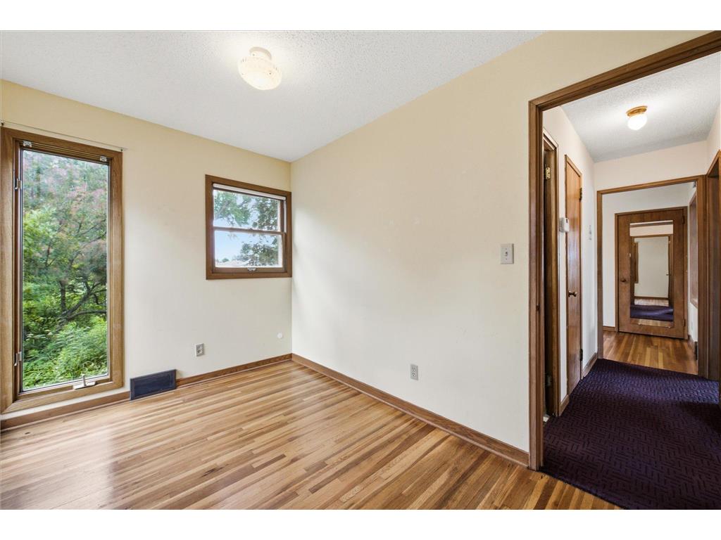 5625 Hillsview Road Brooklyn Center MN 55430 7100646 image15
