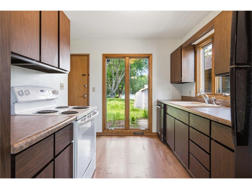 5625 Hillsview Road Brooklyn Center MN 55430 7100646 image6