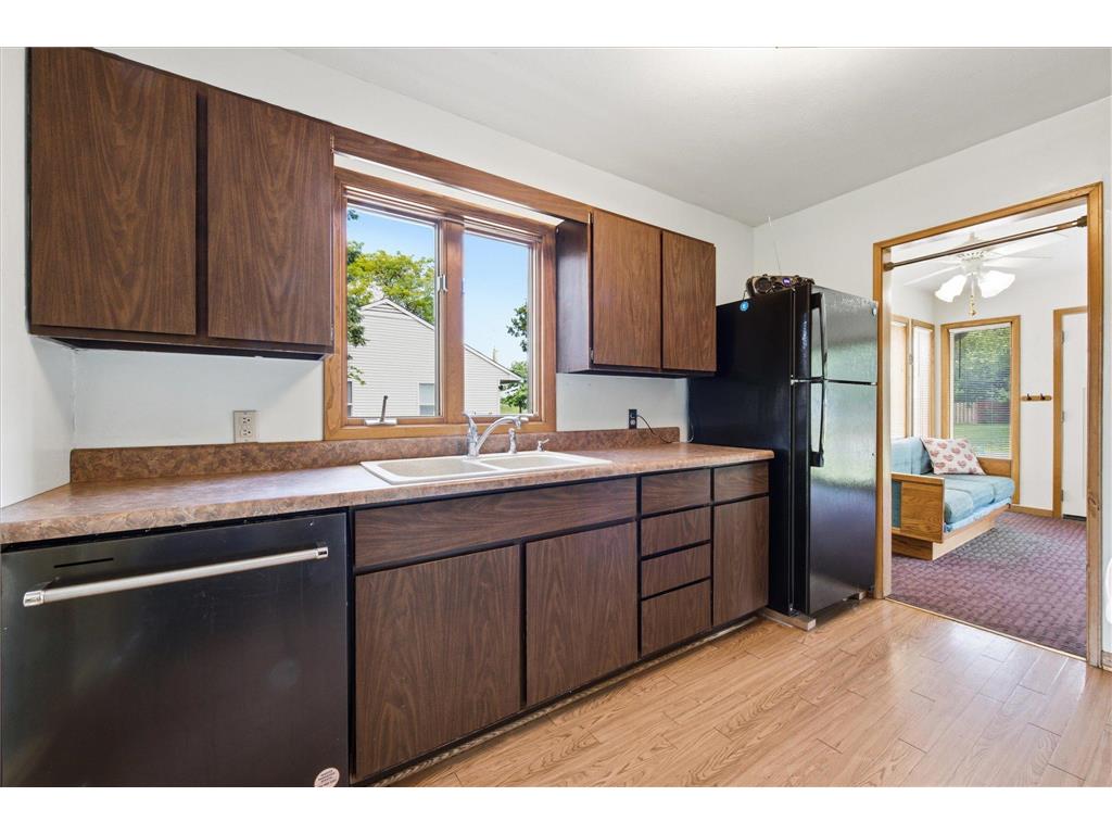 5625 Hillsview Road Brooklyn Center MN 55430 7100646 image7