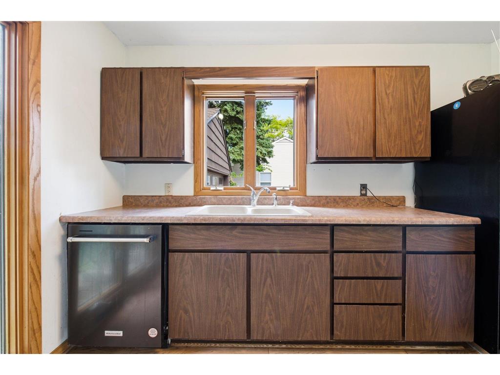 5625 Hillsview Road Brooklyn Center MN 55430 7100646 image8