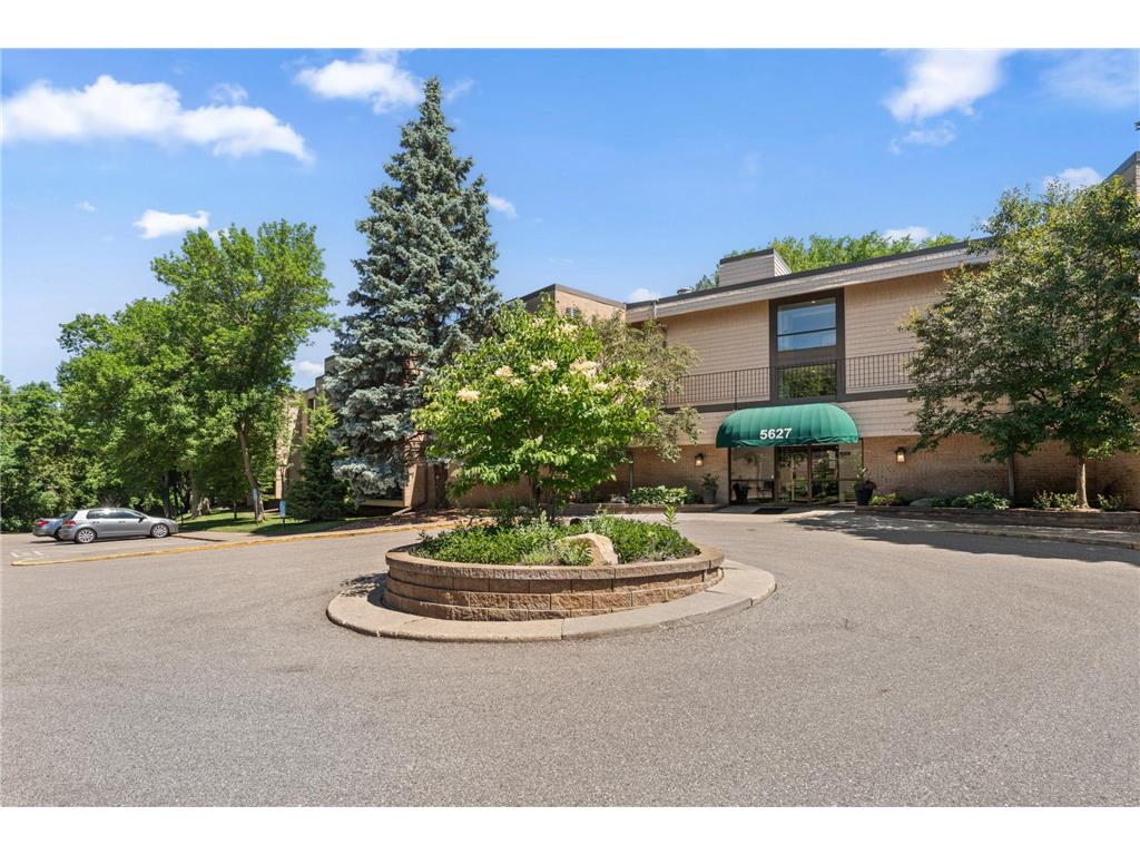 5627 Green Circle Drive #113 Minnetonka MN 55343 7092361 image24