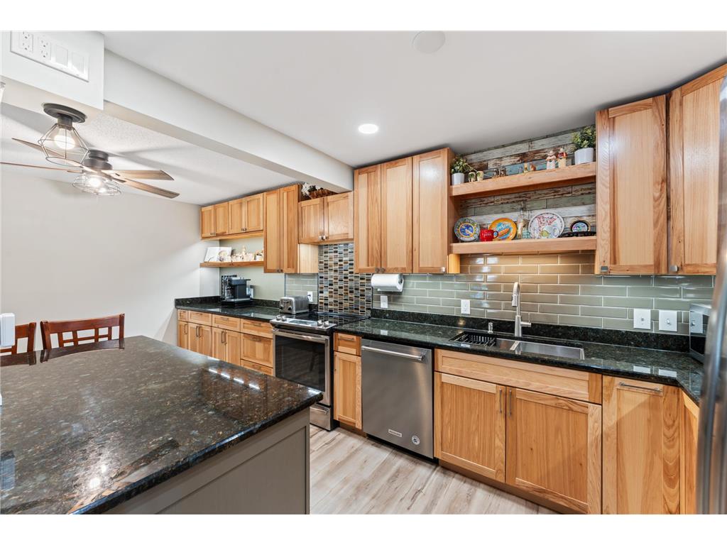 5627 Green Circle Drive #113 Minnetonka MN 55343 7092361 image3