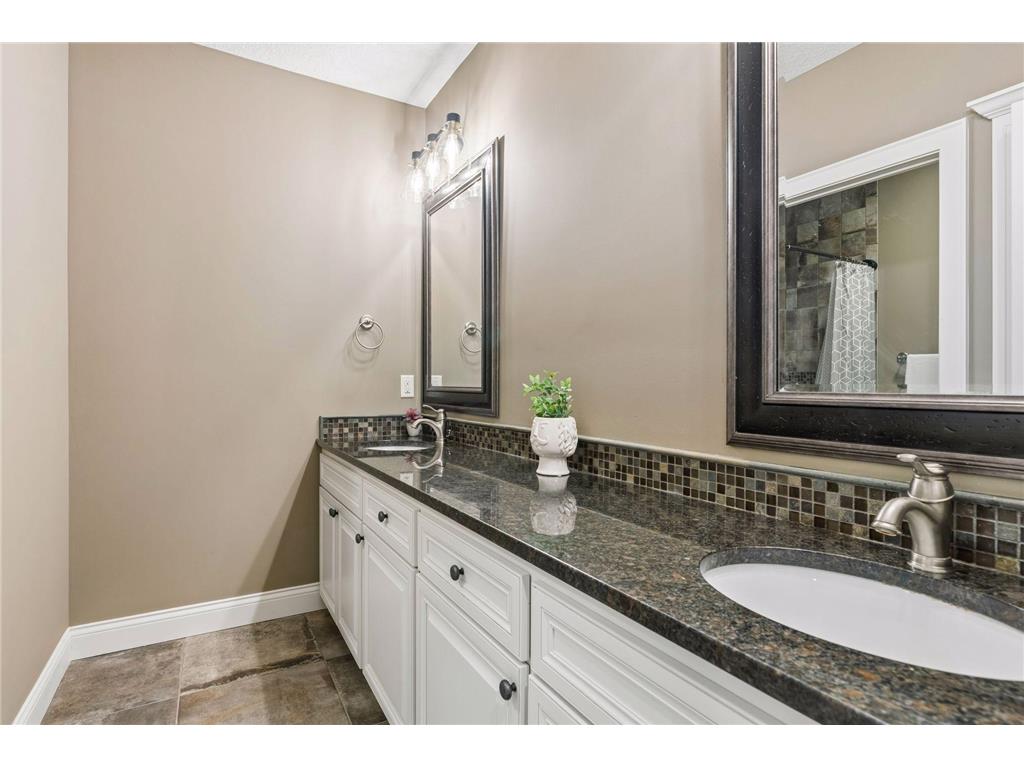 5628 Garden Drive Woodbury MN 55129 7078328 image76