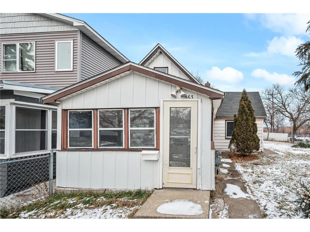 563 Hatch Avenue Saint Paul MN 55117 6475812 image1