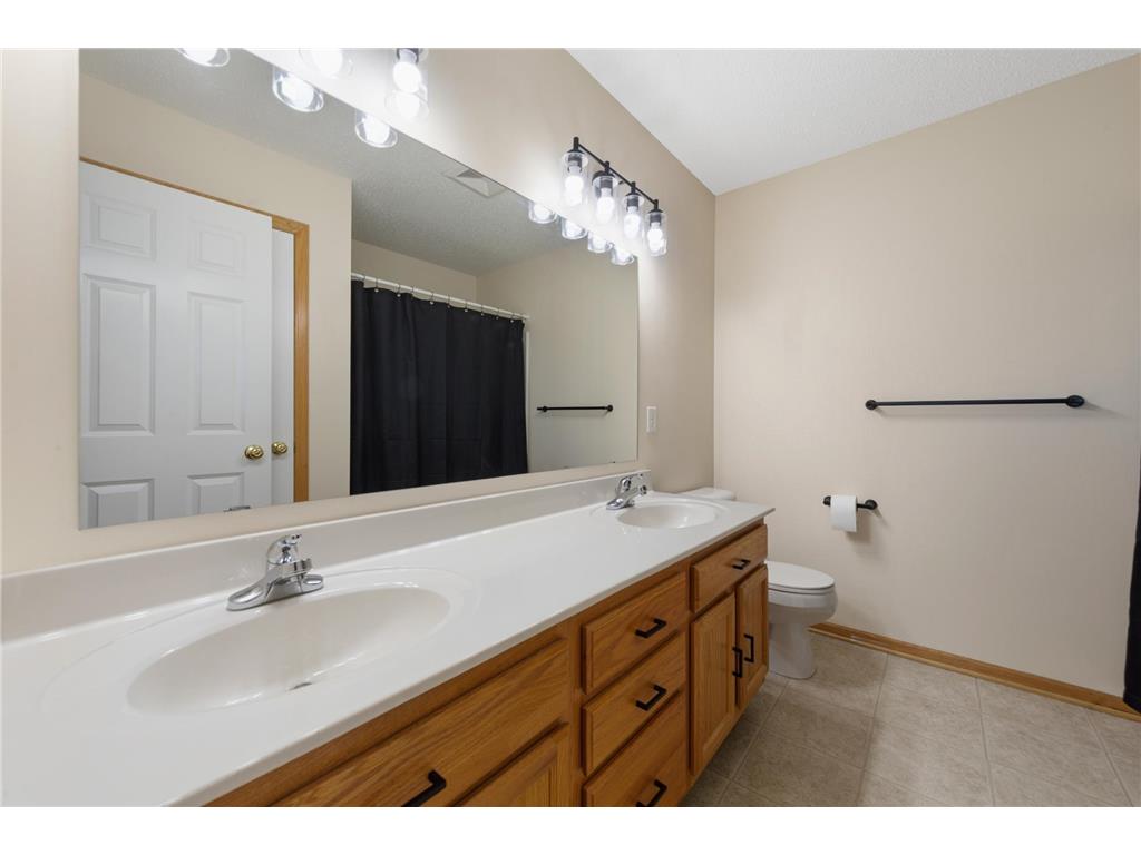 563 Summit Avenue Dundas MN 55019 6811192 image34
