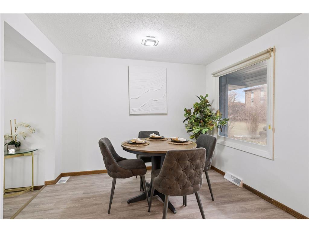 5631 6th Street NE Fridley MN 55432 7034749 image11