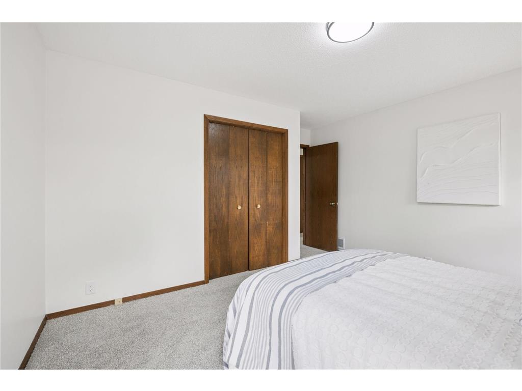 5631 6th Street NE Fridley MN 55432 7034749 image22