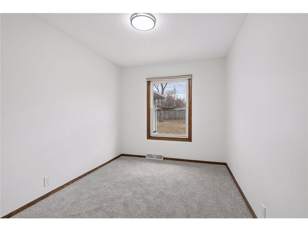 5631 6th Street NE Fridley MN 55432 7034749 image25